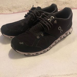 On Cloud running shoe